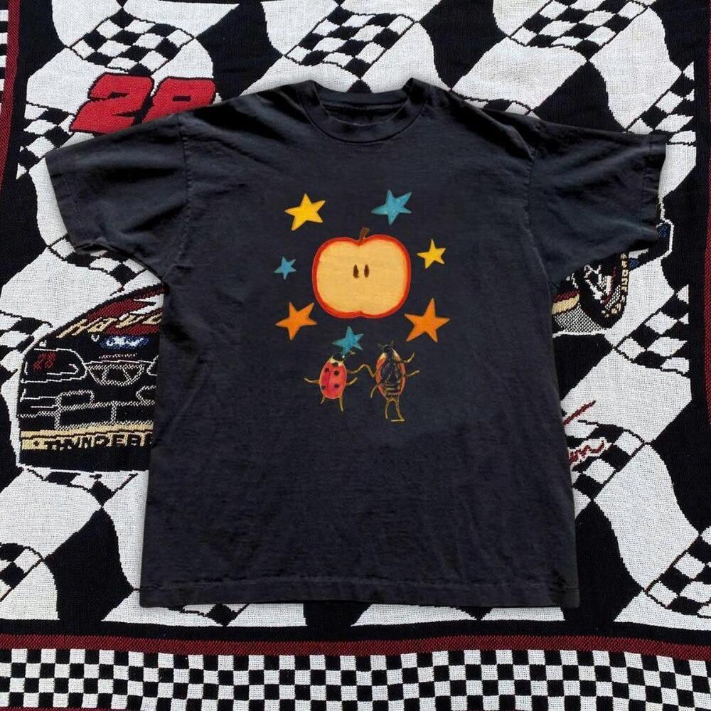 Style Black Tee With  Graphic Clothing